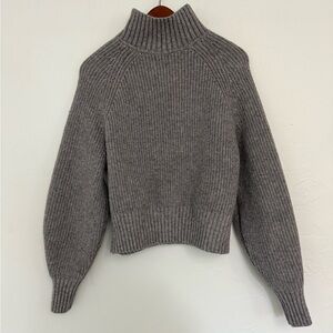 H&M Gray Ribbed Turtleneck Sweater